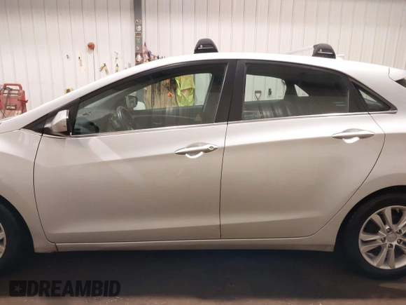 2013 Hyundai Elantra с VIN KMHD35LE4DU055414, выставлен на аукционе IAAI как лот 42023070 с пробегом 177 379 миль миль и . История ставок и продаж доступна на DreamBid. Изображение 14.