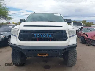 2016 Toyota Tundra SR5 z VIN 5TFDW5F15GX491017, wystawiony jako IAAI lot #42033427 z przebiegiem 97 290 mil mil oraz . Historia ofert i sprzedaży dostępna na DreamBid. Obrazek 12.