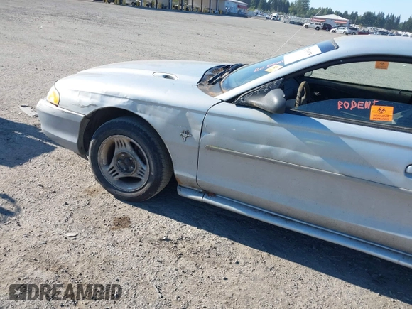 1994 Ford Mustang with VIN 1FALP4041RF171911, listed as a IAAI auction lot 42705975 with 292,952 mi miles and . Bid and sale history available at DreamBid. Image 15.