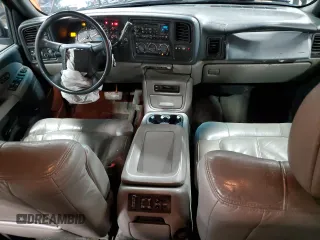 2002 Chevrolet Suburban LT with VIN 1GNFK16Z82J227408, listed as a Copart auction lot 71229194 with 304,713 mi miles and Salvage Title. Bid and sale history available at carsss.com. Image 8.