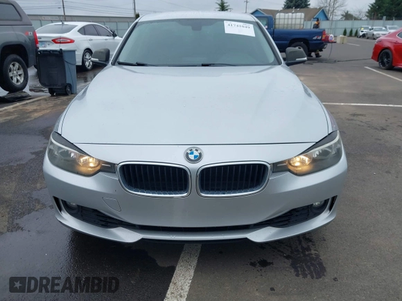 2013 BMW 3 Series 328i with VIN WBA3C1C51DF438981, listed as a IAAI auction lot 41741049 with 135,499 mi miles. Bid and sale history available at carsss.com. Image 13.