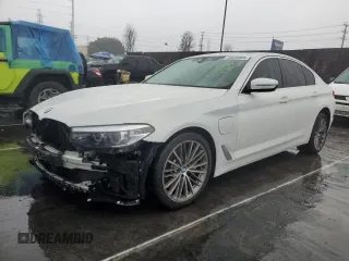 2020 BMW 5 Series 530e with VIN WBAJA9C07LCD36054, listed as a Copart auction lot 44635065 with 59,512 mi miles and Salvage Title. Bid and sale history available at carsss.com. Image 1.