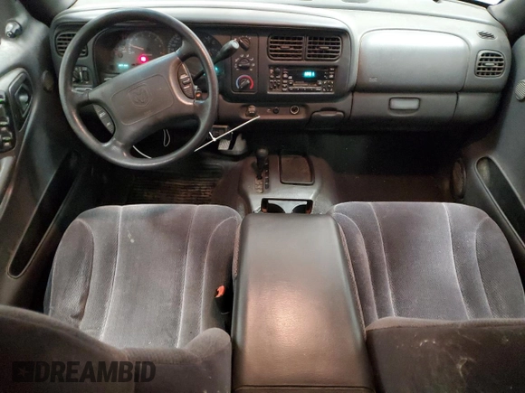 2000 Dodge Dakota Sport with VIN 1B7GG2AN9YS788244, listed as a Copart auction lot 46112655 with 137,160 mi miles and Clean Title. Bid and sale history available at carsss.com. Image 8.