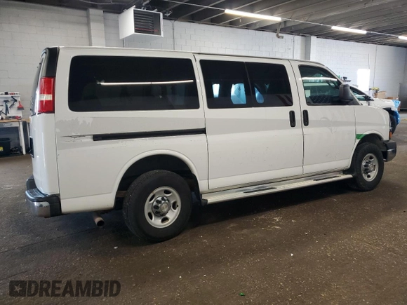 2016 Chevrolet Express Passenger LT with VIN 1GAZGMFG6G1163991, listed as a Copart auction lot 60600655 with 109,637 mi miles and Salvage title. Bid and sale history available at DreamBid. Image 3.