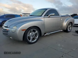2004 Chevrolet SSR LS z VIN 1GCES14P14B105315, wystawiony jako Copart lot #74983944 z przebiegiem Nie podano mil oraz Szkody całkowita. Historia ofert i sprzedaży dostępna na DreamBid. Obrazek 1.