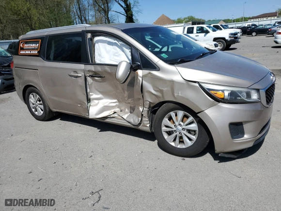 2015 Kia Sedona LX with VIN KNDMB5C17F6026887, listed as a Copart auction lot 51959084 with 170,407 mi miles and Salvage Title. Bid and sale history available at carsss.com. Image 4.