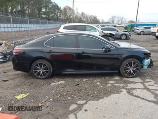 2022 Toyota Camry SE with VIN 4T1G11AK4NU640970, listed as a IAAI auction lot 41124147 with 33,472 mi miles and . Bid and sale history available at DreamBid. Image 14.