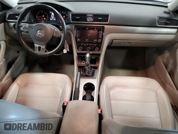 2015 Volkswagen Passat SE with VIN 1VWBV7A36FC090786, listed as a Copart auction lot 61056925 with 120,331 mi miles and Salvage title. Bid and sale history available at DreamBid. Image 8.