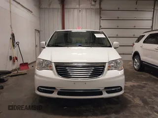 2015 Chrysler Town & Country Touring with VIN 2C4RC1BG9FR626482, listed as a IAAI auction lot 41879865 with 129,694 mi miles and . Bid and sale history available at DreamBid. Image 13.