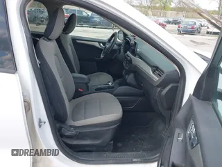 2020 Ford Escape SE with VIN 1FMCU9G67LUC31633, listed as a IAAI auction lot 42173290 with 136,937 mi miles and . Bid and sale history available at DreamBid. Image 5.