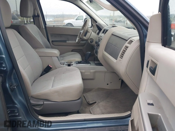 2010 Ford Escape XLT с VIN 1FMCU9D77AKD37005, выставлен на аукционе IAAI как лот 41948357 с пробегом 305 650 миль миль и . История ставок и продаж доступна на DreamBid. Изображение 5.