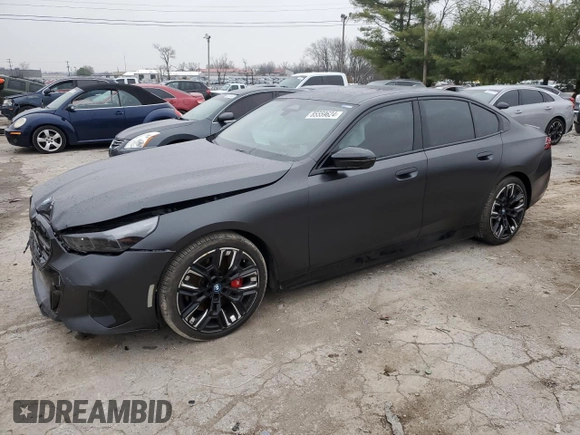 2024 BMW i5 M60 z VIN WBY43FK05RCR32052, wystawiony jako Copart lot #85559624 z przebiegiem 5 913 mil mil oraz Nie do naprawy • Non repairable. Historia ofert i sprzedaży dostępna na DreamBid. Obrazek 1.
