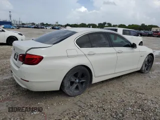 2012 BMW 5 Series 528i z VIN WBAXG5C53CDW85359, wystawiony jako Copart lot #59535145 z przebiegiem 172 104 mil mil oraz Czysty tytuł • Clean title. Historia ofert i sprzedaży dostępna na DreamBid. Obrazek 3.