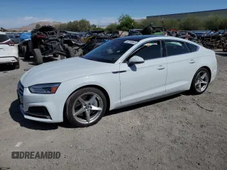 2018 Audi A5 Sportback Premium z VIN WAUDNCF58JA102579, wystawiony jako Copart lot #55700665 z przebiegiem 56 400 mil mil oraz Szkody całkowita. Historia ofert i sprzedaży dostępna na DreamBid. Obrazek 1.