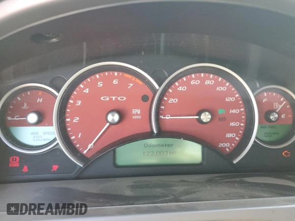 2006 Pontiac GTO z VIN 6G2VX12U86L519612, wystawiony jako Copart lot #73336964 z przebiegiem 122 003 mil mil oraz Szkoda całkowita • Salvage title. Historia ofert i sprzedaży dostępna na DreamBid. Obrazek 9.