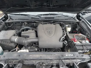 2017 Toyota Tacoma SR5 with VIN 5TFAZ5CN2HX040954, listed as a IAAI auction lot 41733137 with 97,780 mi miles and . Bid and sale history available at DreamBid. Image 10.