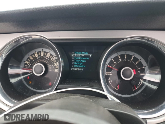 2013 Ford Mustang V6 с VIN 1ZVBP8EM3D5229423, выставлен на аукционе Copart как лот 63801765 с пробегом 242 229 миль миль и Списание • Salvage title. История ставок и продаж доступна на DreamBid. Изображение 9.
