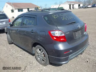 2009 Toyota Matrix S with VIN 2T1LE40E39C001020, listed as a IAAI auction lot 41801991 with 999,999 mi miles. Bid and sale history available at carsss.com. Image 3.