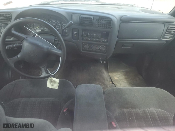 2000 Chevrolet S-10 LS with VIN 1GCCS14W6YK218696, listed as a Copart auction lot 67710344 with 106,603 mi miles and Clean Title. Bid and sale history available at carsss.com. Image 8.