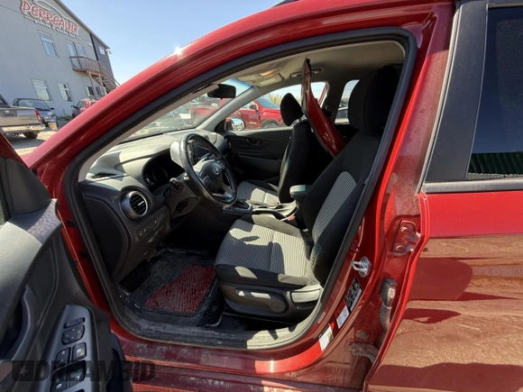 2020 Hyundai Kona Limited z VIN KM8K3CA52LU428169, wystawiony jako Copart lot #57976125 z przebiegiem 62 593 mil mil oraz Szkoda całkowita • Salvage title. Historia ofert i sprzedaży dostępna na DreamBid. Obrazek 7.