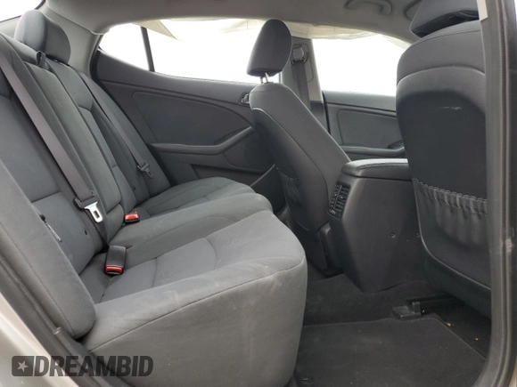 2015 Kia Optima LX z VIN KNAGM4A78F5530621, wystawiony jako Copart lot #43874535 z przebiegiem Nie podano mil oraz Szkoda całkowita • Salvage title. Historia ofert i sprzedaży dostępna na DreamBid. Obrazek 11.
