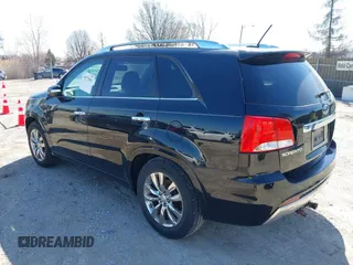 2011 Kia Sorento SX with VIN 5XYKW4A20BG101812, listed as a IAAI auction lot 41971961 with 84,469 mi miles. Bid and sale history available at carsss.com. Image 3.