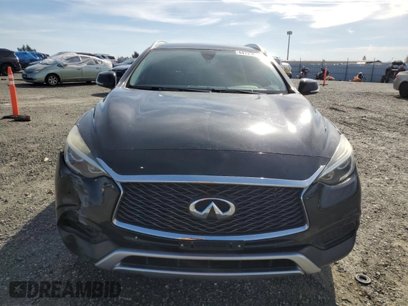 2017 Infiniti QX30 Luxury z VIN SJKCH5CR1HA037364, wystawiony jako Copart lot #44723845 z przebiegiem 82 453 mil mil oraz Szkoda całkowita • Salvage title. Historia ofert i sprzedaży dostępna na DreamBid. Obrazek 5.