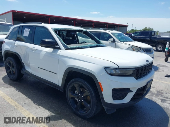 2022 Jeep Grand Cherokee Laredo with VIN 1C4RJHAG1N8627233, listed as a IAAI auction lot 42343190 with 38,107 mi miles and . Bid and sale history available at DreamBid. Image 1.