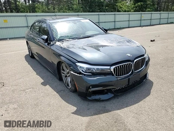 2019 BMW 7 Series 740i xDrive z VIN WBA7E4C56KGV71028, wystawiony jako Copart lot #76860474 z przebiegiem 66 657 mil mil oraz Nie do naprawy • Non repairable. Historia ofert i sprzedaży dostępna na DreamBid. Obrazek 10.