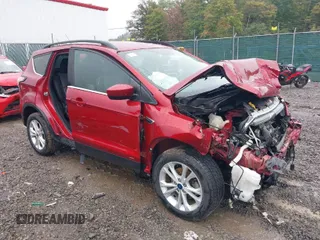 2017 Ford Escape SE with VIN 1FMCU0GD3HUD18737, listed as a IAAI auction lot 40462157 with 57,389 mi miles. Bid and sale history available at carsss.com. Image 1.