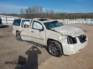 2011 GMC Yukon XL Denali with VIN 1GKS1MEFXBR362527, listed as a IAAI auction lot 41342493 with 227,251 mi miles. Bid and sale history available at carsss.com. Image 6.