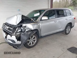 2013 Toyota Highlander with VIN 5TDZA3EH0DS043082, listed as a IAAI auction lot 41943547 with Not Provided miles and . Bid and sale history available at DreamBid. Image 17.