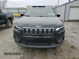 2019 Jeep Cherokee Latitude with VIN 1C4PJMCX3KD127526, listed as a Copart auction lot 85462954 with 132,879 mi miles and Salvage Title. Bid and sale history available at carsss.com. Image 5.