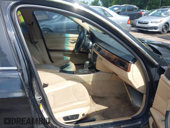 2011 BMW 3 Series 328i with VIN WBAPH5G55BNM81646, listed as a IAAI auction lot 42376059 with 116,318 mi miles and . Bid and sale history available at DreamBid. Image 5.