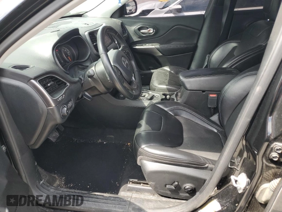 2019 Jeep Cherokee Latitude Plus z VIN 1C4PJMLB9KD393699, wystawiony jako Copart lot #56906055 z przebiegiem 52 674 mil mil oraz Szkoda całkowita • Salvage title. Historia ofert i sprzedaży dostępna na DreamBid. Obrazek 7.