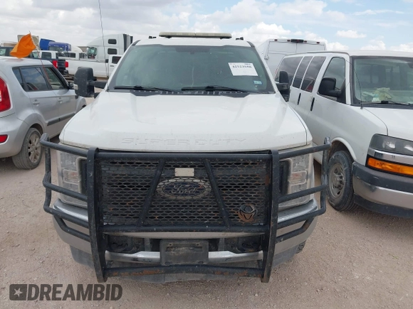 2019 Ford F-250 XL with VIN 1FT7W2B68KEE64279, listed as a IAAI auction lot 42523550 with 296,849 mi miles and . Bid and sale history available at DreamBid. Image 11.