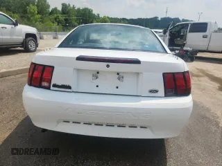 2000 Ford Mustang with VIN 1FAFP404XYF130074, listed as a Copart auction lot 60874945 with 233,035 mi miles and Non repairable. Bid and sale history available at DreamBid. Image 6.