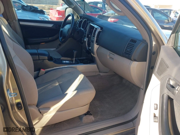 2006 Toyota 4Runner SR5 with VIN JTEBU14R268066938, listed as a IAAI auction lot 41876411 with 206,776 mi miles. Bid and sale history available at carsss.com. Image 5.
