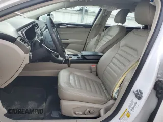 2017 Ford Fusion SE z VIN 3FA6P0H92HR203496, wystawiony jako Copart lot #56719365 z przebiegiem 99 817 mil mil oraz Szkoda całkowita • Salvage title. Historia ofert i sprzedaży dostępna na DreamBid. Obrazek 7.