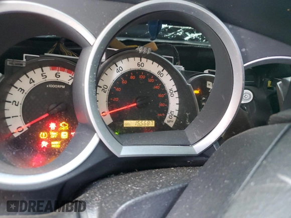 2013 Toyota Tacoma PreRunner z VIN 3TMJU4GN2DM142113, wystawiony jako Copart lot #59042115 z przebiegiem 155 687 mil mil oraz Szkoda całkowita • Salvage title. Historia ofert i sprzedaży dostępna na DreamBid. Obrazek 9.