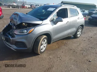 2020 Chevrolet Trax LT z VIN 3GNCJPSB7LL323025, wystawiony jako IAAI lot #42258130 z przebiegiem 55 635 mil mil oraz . Historia ofert i sprzedaży dostępna na DreamBid. Obrazek 17.