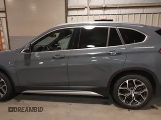 2022 BMW X1 xDrive28i с VIN WBXJG9C0XN5V02558, выставлен на аукционе IAAI как лот 41522148 с пробегом 41 801 миль миль и . История ставок и продаж доступна на DreamBid. Изображение 14.