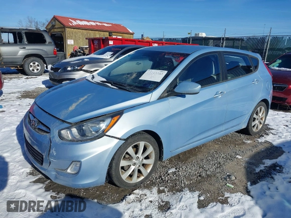 2012 Hyundai Accent SE with VIN KMHCU5AEXCU032097, listed as a IAAI auction lot 41143303 with 29,828 mi miles. Bid and sale history available at carsss.com. Image 2.