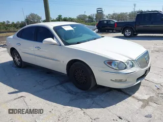 2008 Buick LaCrosse CX with VIN 2G4WC582881360293, listed as a IAAI auction lot 41591276 with 224,711 mi miles. Bid and sale history available at carsss.com. Image 1.