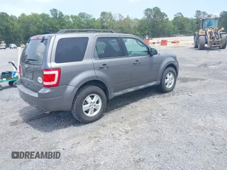 2011 Ford Escape XLT с VIN 1FMCU9D70BKA79380, выставлен на аукционе IAAI как лот 42468883 с пробегом 128 440 миль миль и . История ставок и продаж доступна на DreamBid. Изображение 4.