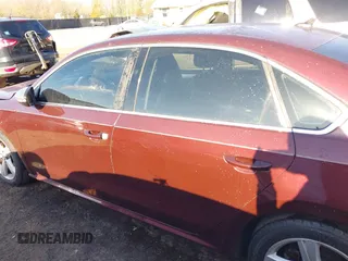 2012 Volkswagen Passat SE с VIN 1VWBP7A33CC035671, выставлен на аукционе IAAI как лот 41864412 с пробегом 99 789 миль миль и . История ставок и продаж доступна на DreamBid. Изображение 13.