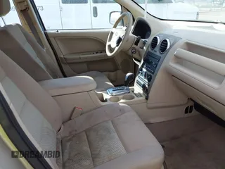 2005 Ford Freestyle SE with VIN 1FMZK01195GA48566, listed as a IAAI auction lot 41773209 with 139,037 mi miles. Bid and sale history available at carsss.com. Image 5.