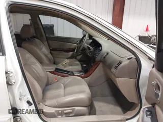 2001 Acura TL with VIN 19UUA56691A034068, listed as a IAAI auction lot 41834708 with 131,288 mi miles. Bid and sale history available at carsss.com. Image 5.
