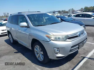 2011 Toyota Highlander Limited with VIN JTEDC3EH1B2003355, listed as a IAAI auction lot 42663816 with 179,146 mi miles and . Bid and sale history available at DreamBid. Image 1.