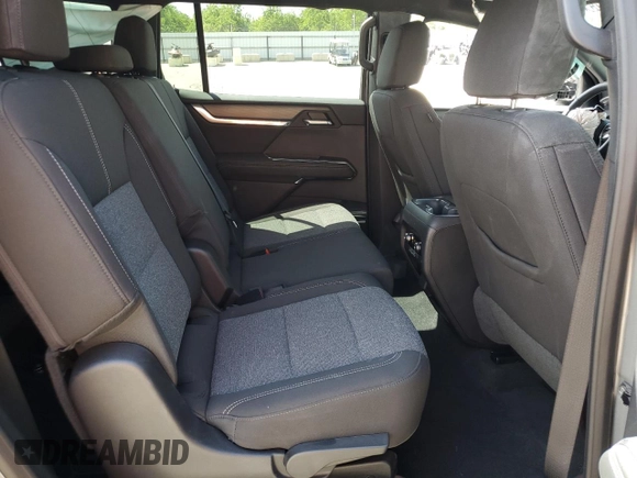2025 GMC Acadia AWD Elevation z VIN 1GKENNRS6SJ209902, wystawiony jako Copart lot #52977065 z przebiegiem 1 540 mil mil oraz Czysty tytuł • Clean title. Historia ofert i sprzedaży dostępna na DreamBid. Obrazek 11.